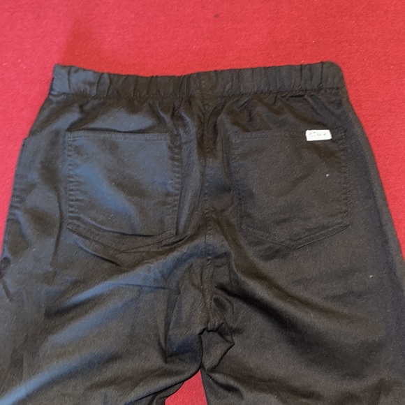 SET* Greys Anatomy by Barco Scrub Top and Bottoms - Picture 7 of 7